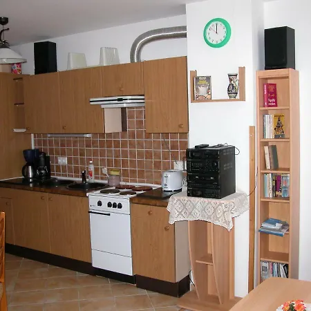 Lea Apartman * Buk