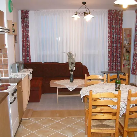 Apartment Lea Apartman *